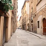 Ponte Vecchio Apartment